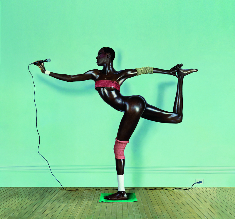 Illustration for article titled Kim Kardashian fenekét interjúvolhatta meg a Paper magazin